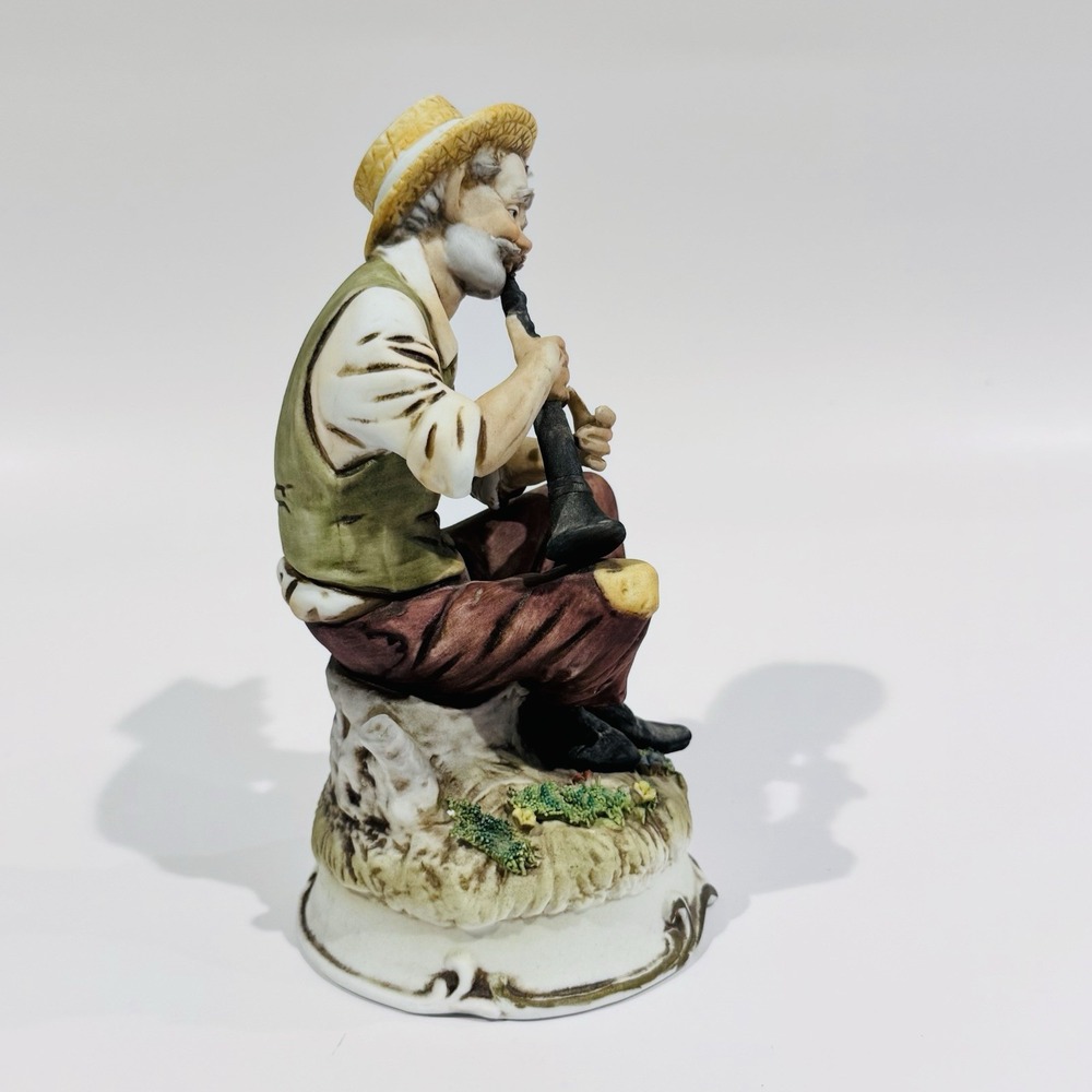 Vintage Napcoware Hand Painted Porcelain Figurine #9477 Old Man Playing Music - Picture 4 of 8
